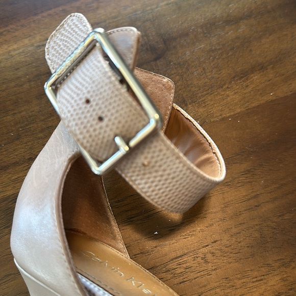 Calvin Klein women’s platform sandle size 6 - Picture 3 of 4
